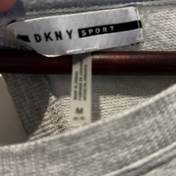 DKNY athletic top - Picture 4 of 6